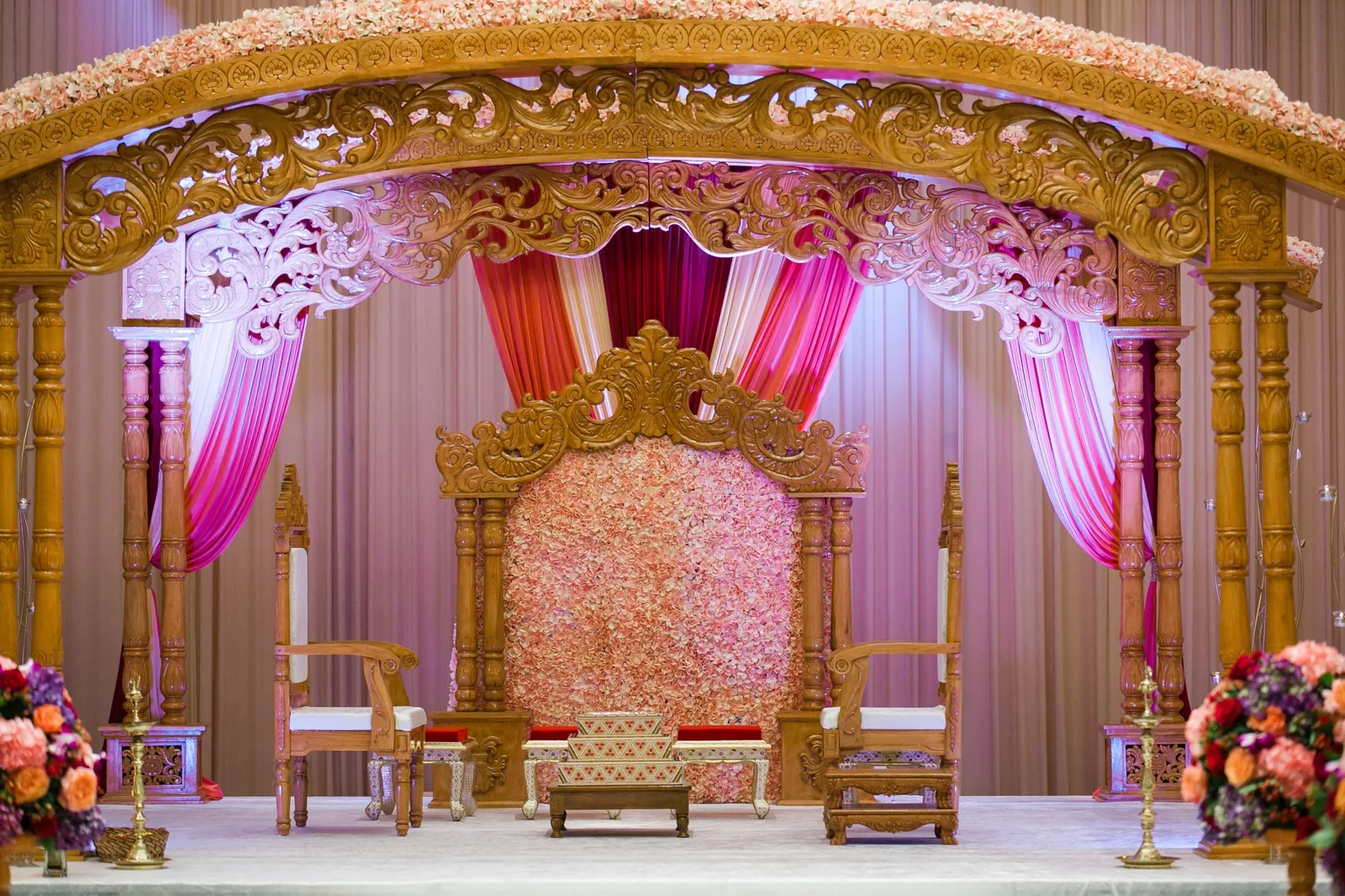 Temple mandap detail for Indian wedding, Poonam Creations
